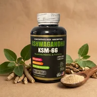 Cápsulas de ashwagandha con sus ingredientes naturales alrededor
