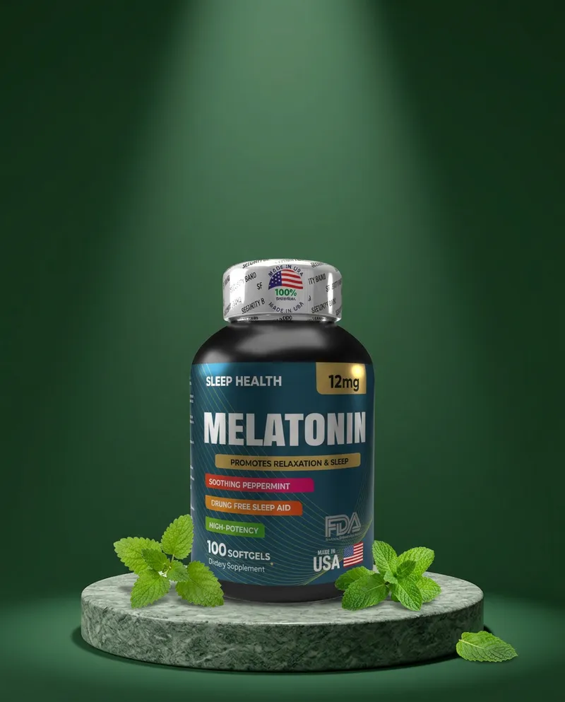 Melatonina de 12 mg sobre una piedra en un estudio verde, con sus ingredientes