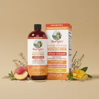 Multivitamínico líquido con sus ingredientes naturales alrededor