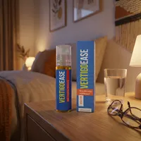 El roll-on Vertigo Ease y su caja azul en la mesa de noche